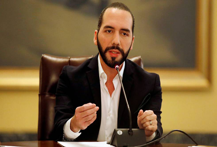 Presidente de El Salvador en medio de confrontaciones tras alegar que sabotean su Gobierno