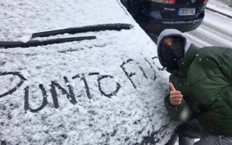Madrid: Cayó la nieve y  los falconianos expresan su añoranza de sus pueblos en fotos