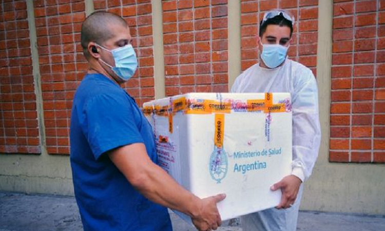 Denuncian presunto sabotaje y pérdida de 400 dosis de la vacuna Sputnik V en Argentina