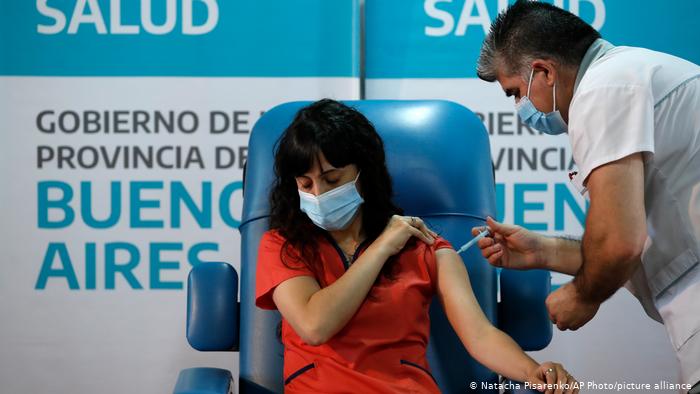 Argentina reportó 317 casos adversos en vacunados con la Sputnik V