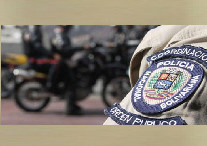 Dos policías fueron arrestados por extorsión