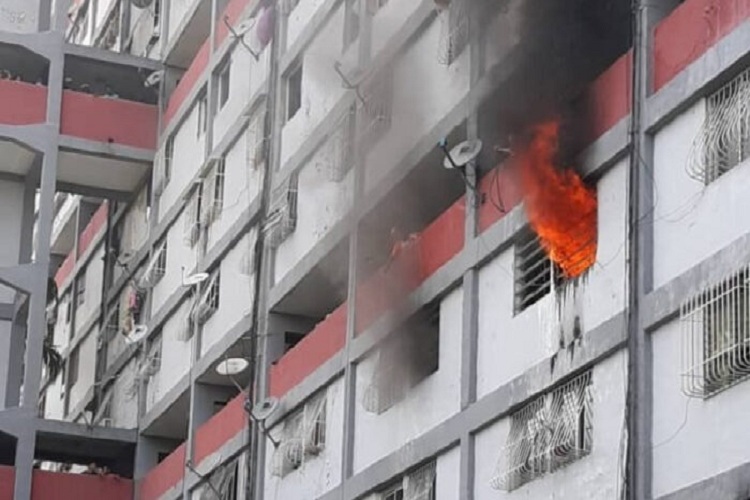 Se incendia un apartamento en Caracas