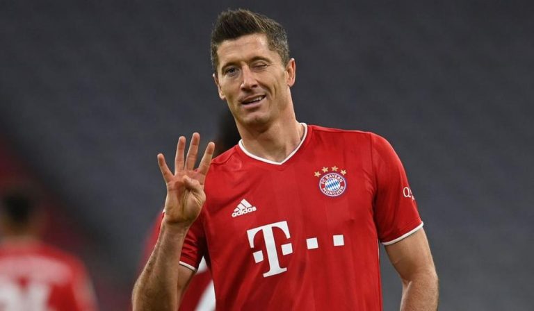 FC Barcelona presenta a Lewandowski como su jugador en una playa de Miami