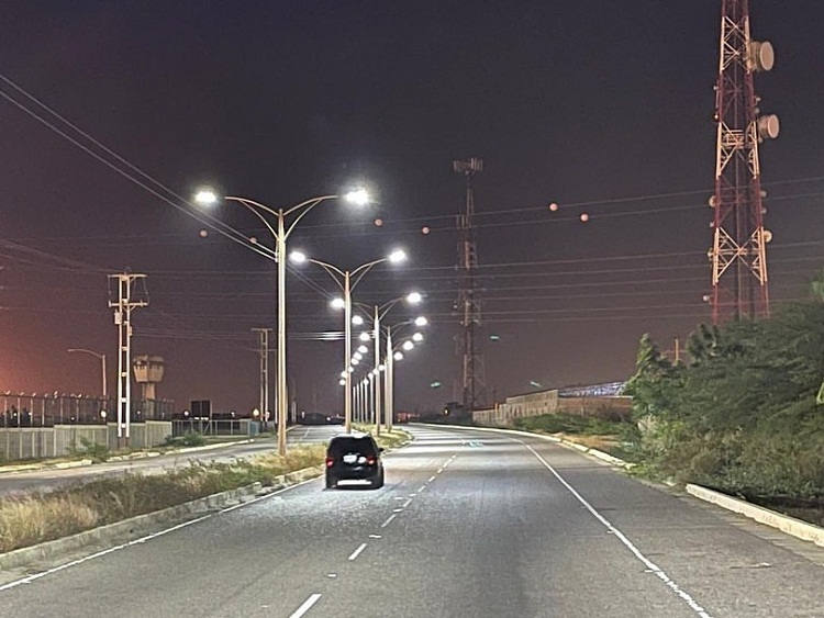 Más de 4. 8  kilómetros han sido  iluminados en la avenida  Alí Primera
