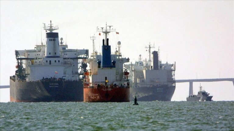 Indonesia confiscó dos barcos petroleros por ejecutar transferencial ilegal de crudo