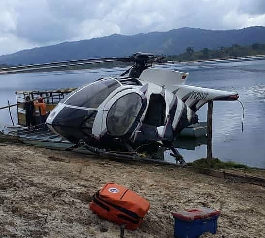 Recuperan helicóptero para iniciar investigaciones sobre el accidente donde murieron 4 trujillanos