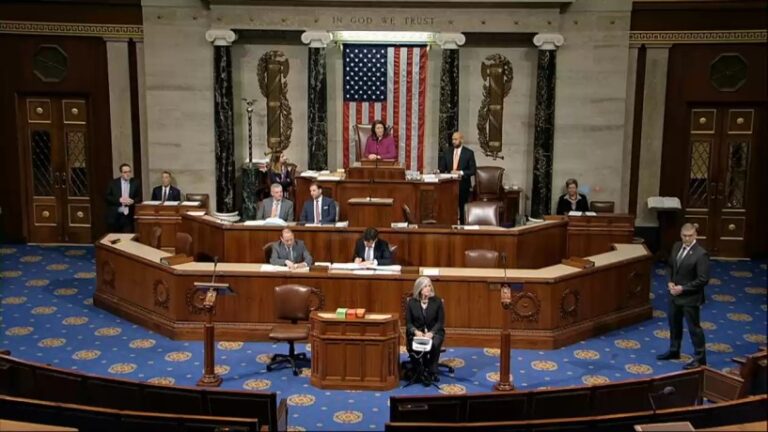 El Congreso de EEUU debate sobre el juicio político a Trump