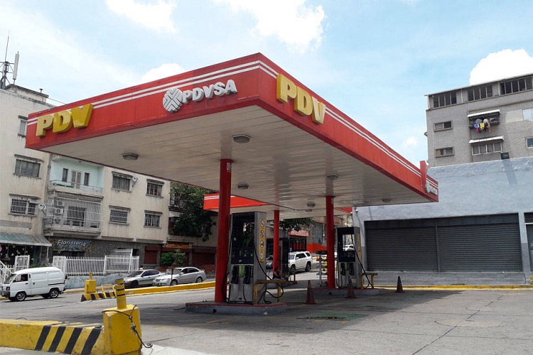 Bolívar: Suministrarán gasolina solo a sectores priorizados a partir de este lunes 4-E