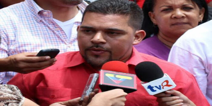Designan a Nahum Fernández como jefe del Gobierno de Caracas