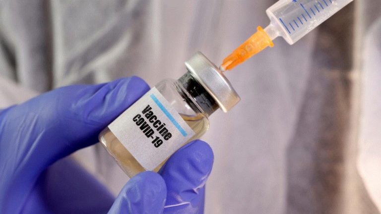 Reino Unido inicia campaña de inoculación con la vacuna de AstraZeneca