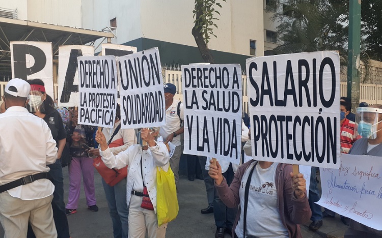 Continúan las protestas: trabajadores de la salud repiten la manifestación en la avenida Vollmer de Caracas