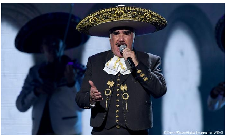 Famosa cantante denuncia a Vicente Fernández de «abuso sexual»