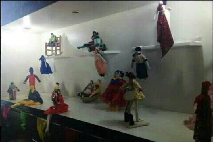 En Falcón enarbolan la bandera de la muñeca de trapo tradicional