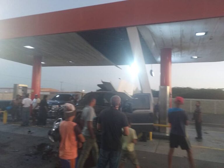 Punto Fijo: explotó tanque de gas de camioneta en E/S El Retoño
