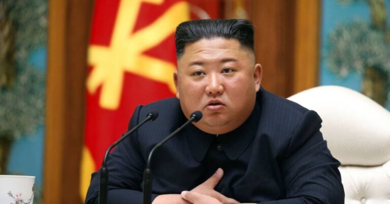 Kim Jong-un declara que Corea del Norte se enfrenta a su «peor» crisis