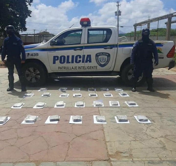 Encontraron otro alijo de marihuana en playa paraguanera