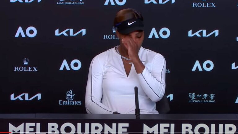 Eliminada en Australia, Serena Willams abandona llorando una rueda de prensa