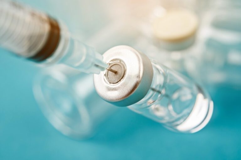 OMS: Vacunas chinas de Sinovac y Sinopharm están en «proceso final de análisis»
