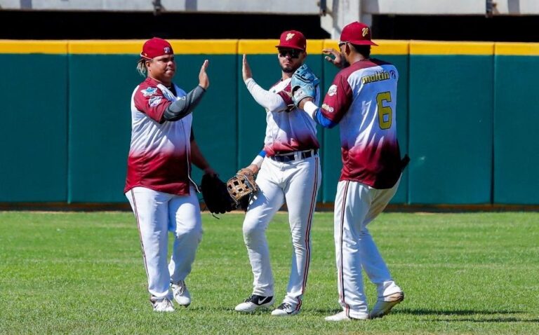 Venezuela venció a su similar de Colombia y sigue con vida en la Serie del Caribe