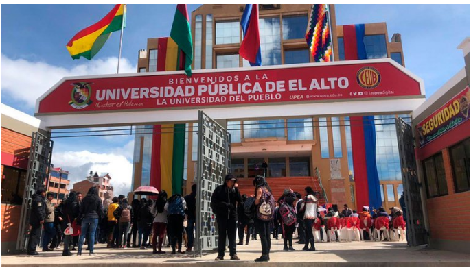 Video: Al menos 5 estudiantes universitarios murieron al caer de un cuarto piso en Bolivia