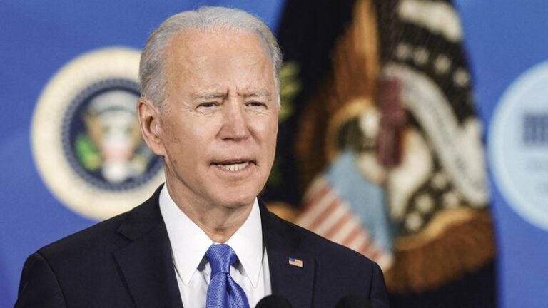 Biden anuncia plan de empleo billonario a financiar con subida de impuestos