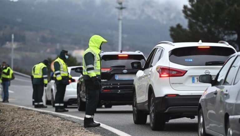 España restringe la Semana Santa para evitar una nueva ola de la covid-19