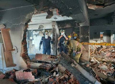 Casi todo un edificio quedó en ruinas tras explosión en Valencia