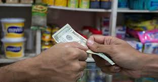 Comerciantes: al menos un 70% de los puntofijenses pagan en divisas en la Zona Libre