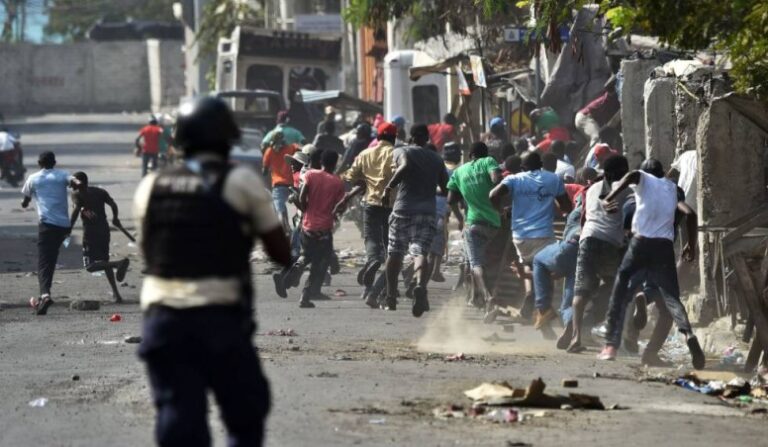 Decenas de miles de haitianos vuelven a protestar por reforma constitucional