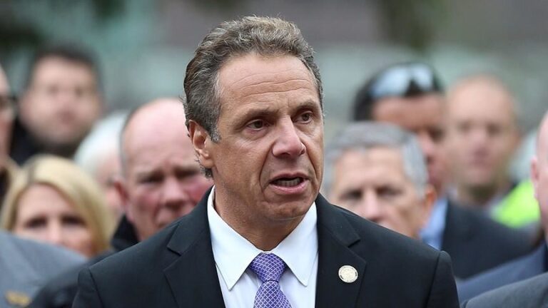 Acusan al gobernador de Nueva York de «conductas indebidas» contra mujeres