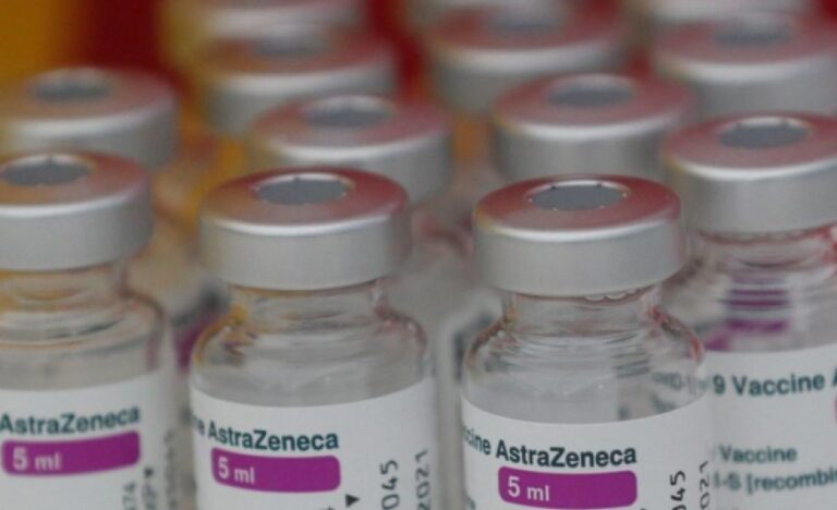 Aparecen 30 millones de dosis de AstraZeneca escondidas en Italia