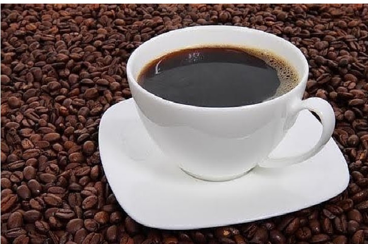 Beber más de 2 tazas de café/día reduce el 44 % la mortalidad