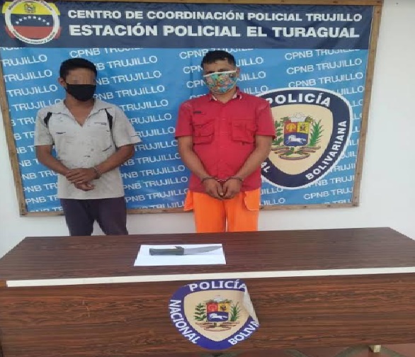 Arrestan a dos hombres por violencia de género y resistencia a la autoridad en Trujillo