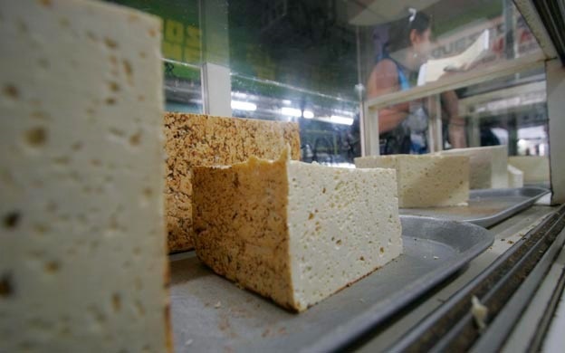 Déficit de gasoil genera escasez de carne, queso y leche en Zulia