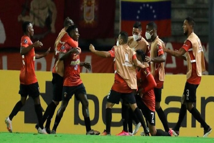 El fútbol venezolano enfrenta segunda ola de covid