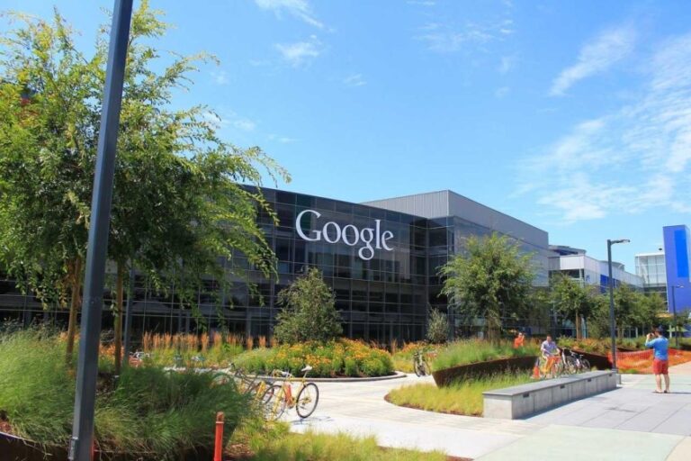 Google y la CE se enfrentan en un tribunal por una multa de €4.300 millones