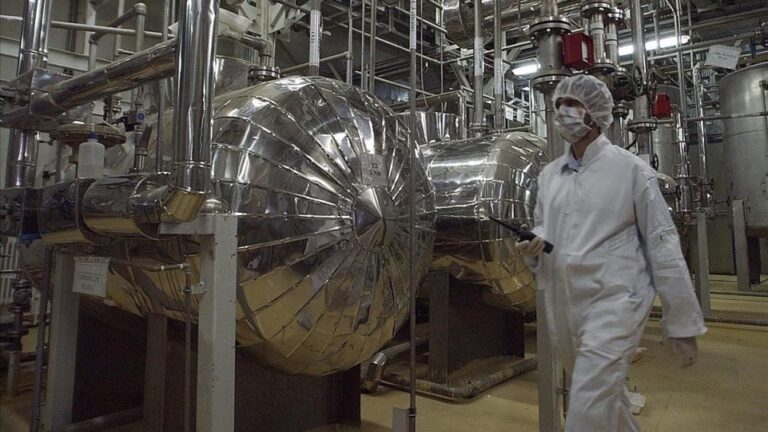 Irán calcula contar con uranio enriquecido al 60 % la próxima semana