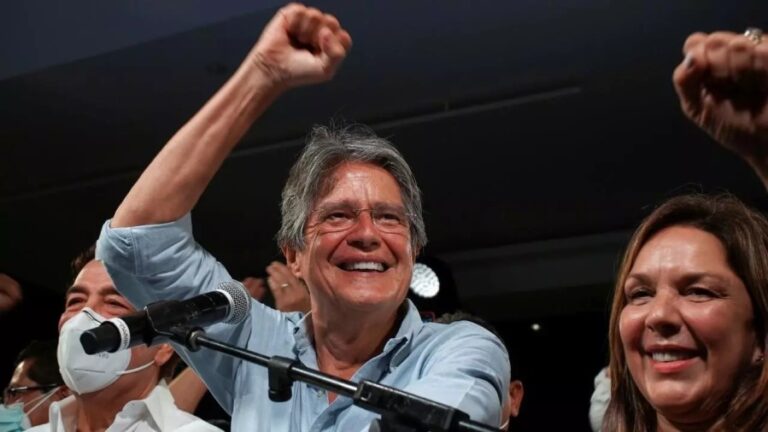 Lasso se convierte en presidente de Ecuador