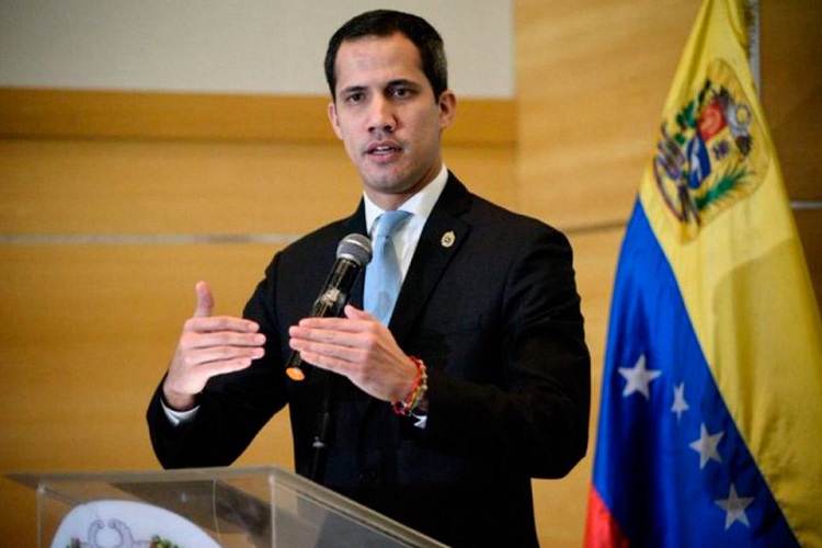 Guaidó dice que pago del plan Covax es fruto de la presión a Maduro