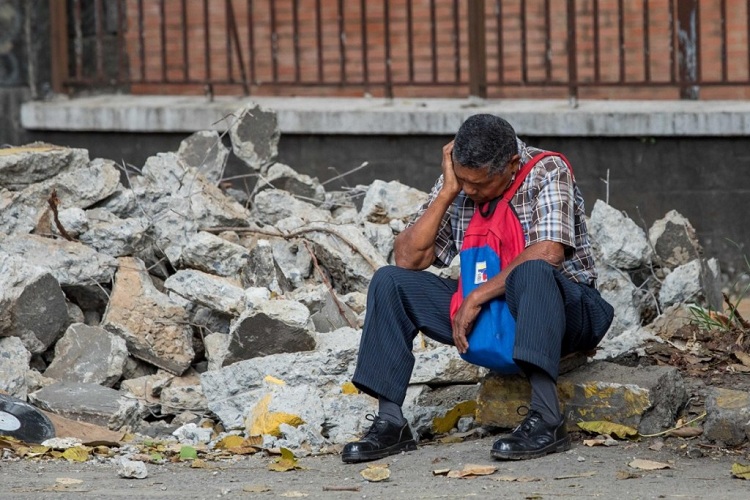 57% de los hogares venezolanos no tienen “plata” para cumplir cuarentena radical, según estudio
