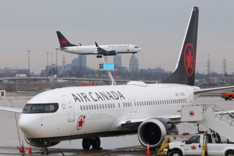 Canadá prohíbe durante 30 días los vuelos procedentes de India y Pakistán