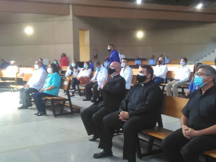 Paraguaná: Autoridades municipales, eclesiásticas y médicas siguen en vivo la Ceremonia de Beatificación de José Gregorio Hernández