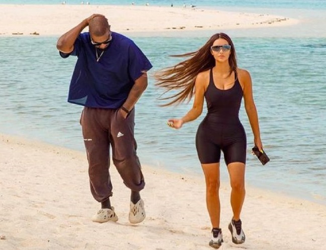 Kim kardashian y Kanye West acordaron compartir custodia de sus cuatro hijos