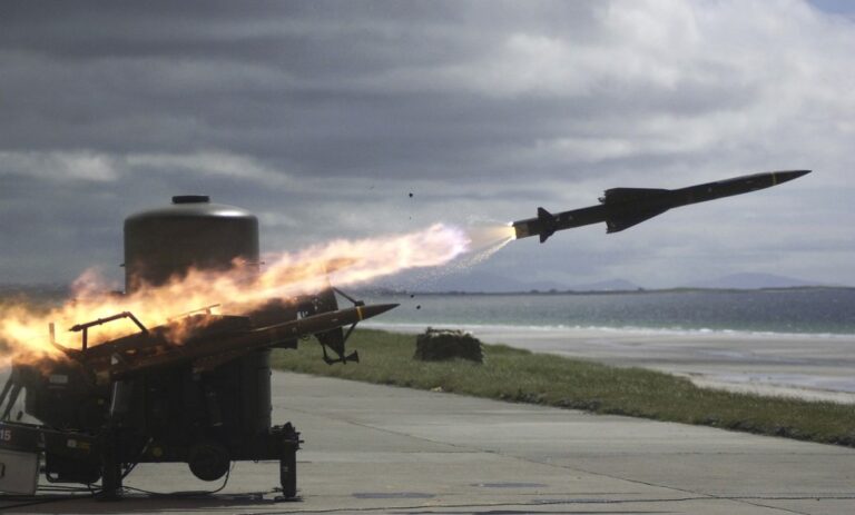 Argentina «rechaza» lanzamientos de misiles en Malvinas por el Reino Unido