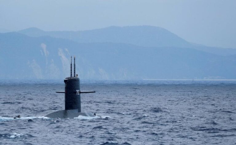 Desapareció un submarino en Indonesia con 53 personas a bordo