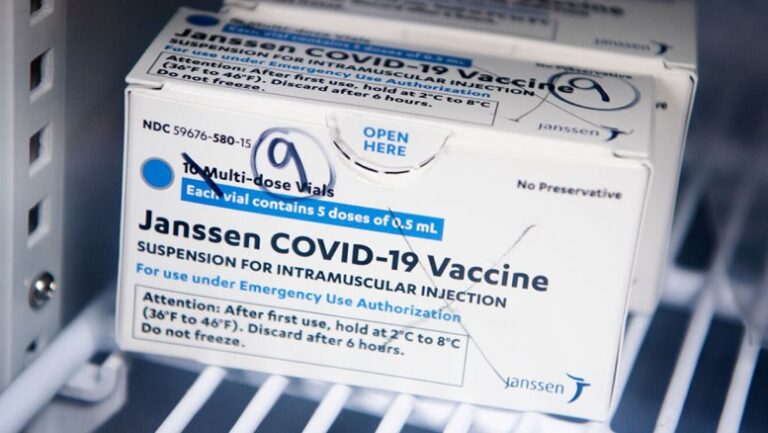 Dos agencias sanitarias piden parar la vacunación en EEUU con Janssen