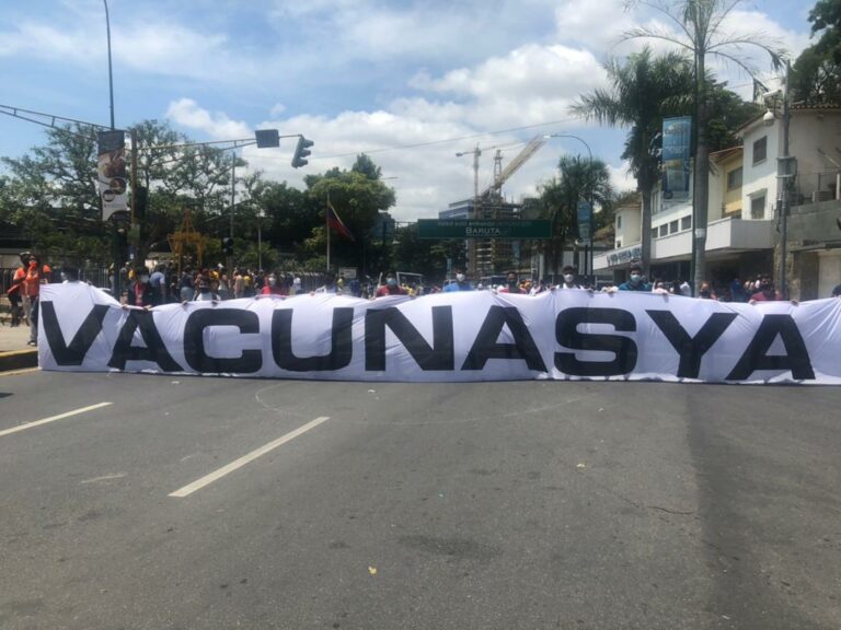 En Las Mercedes protestan para exigir vacunación