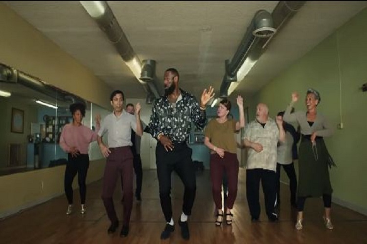 Lebron James baila salsa en comercial de «Rise»