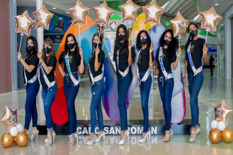 Imposición de bandas a las Candidatas Oficiales de Miss Teen Forever Venezuela 2021