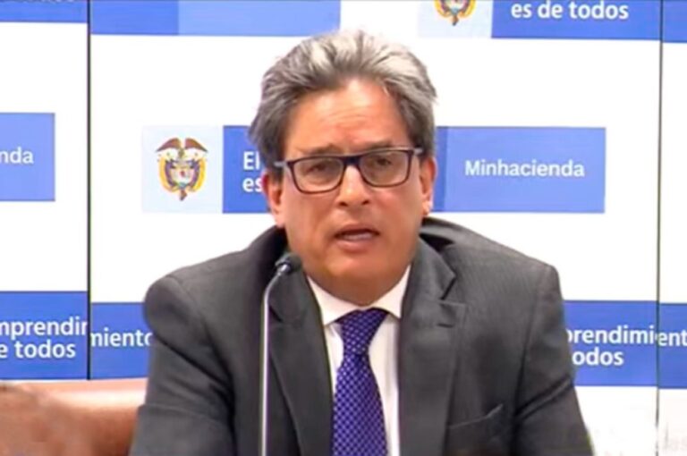 Renuncia el ministro colombiano de Hacienda